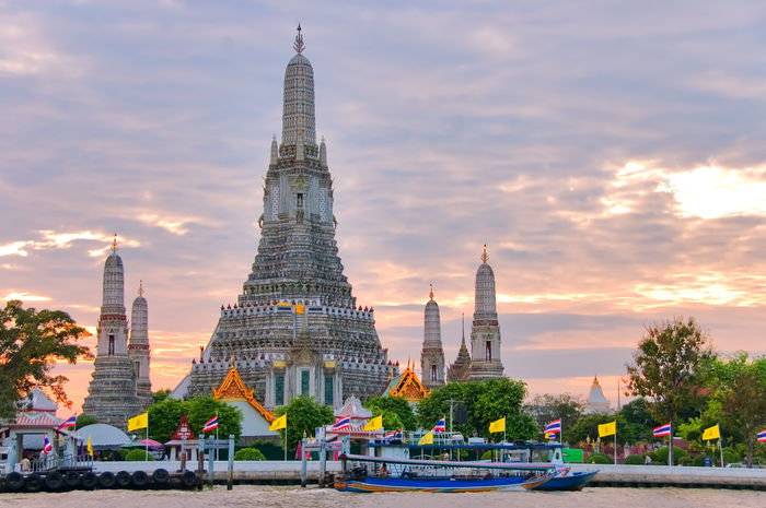 Wat Pho Nidhi Holidays