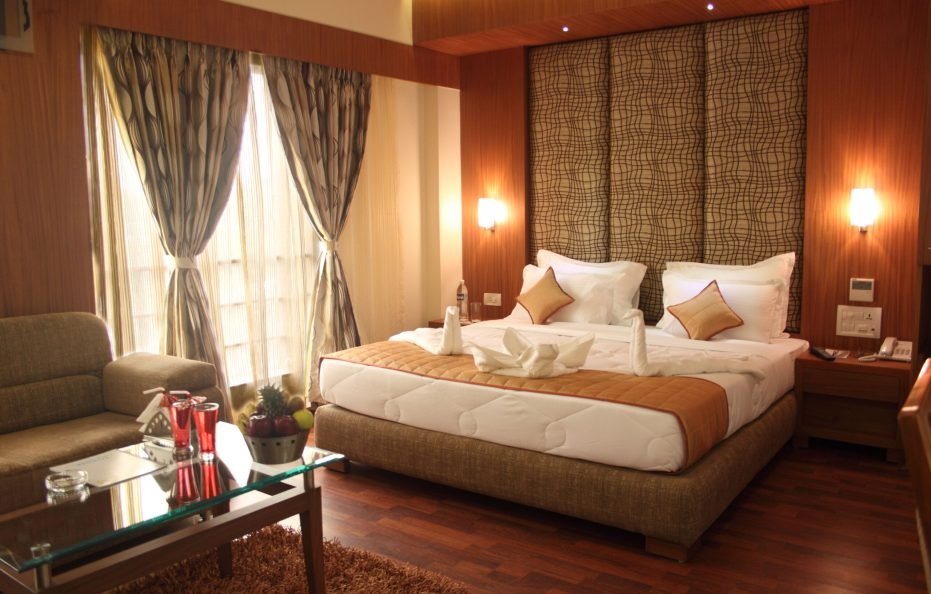 Hotel Pristine Residency