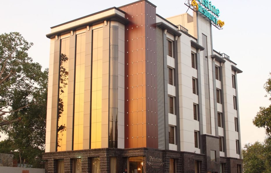 Hotel Pristine Residency