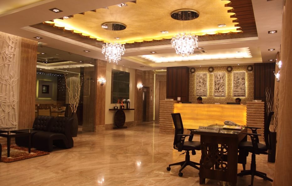 Hotel Pristine Residency