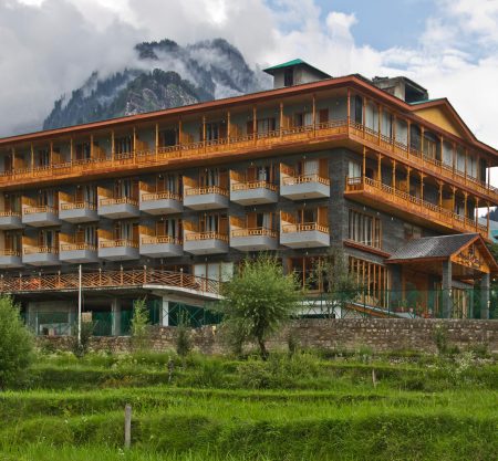 Snowflakes Resort and Spa