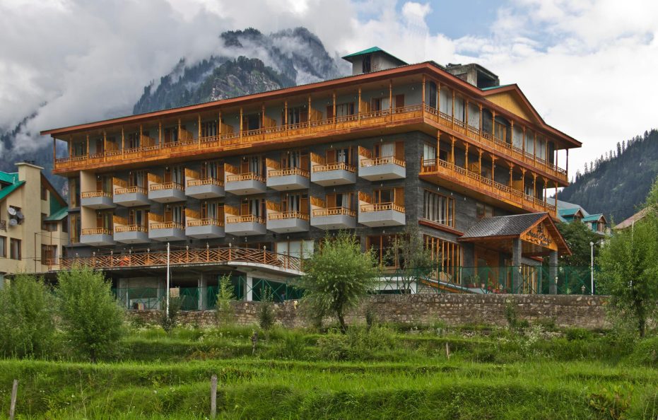 Snowflakes Resort and Spa