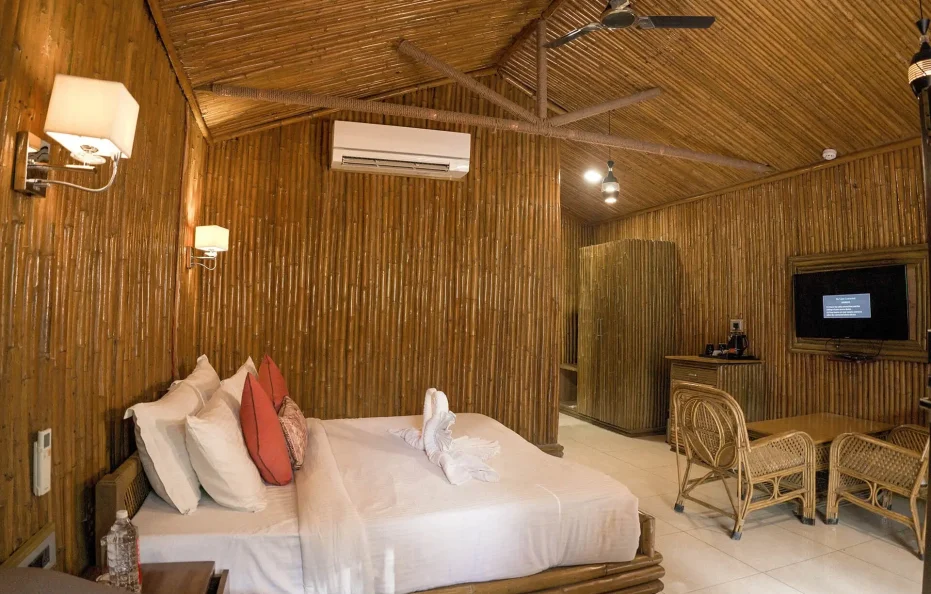 Sun Suite / Bamboo Cottage / Mud Cottage / Wooden Cottage