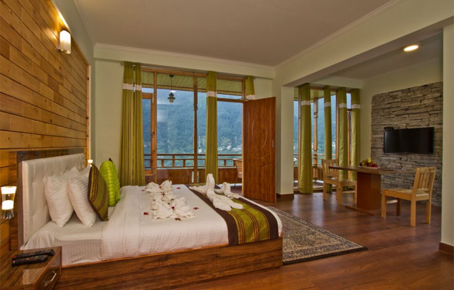 Family Suite – 2 King Beds